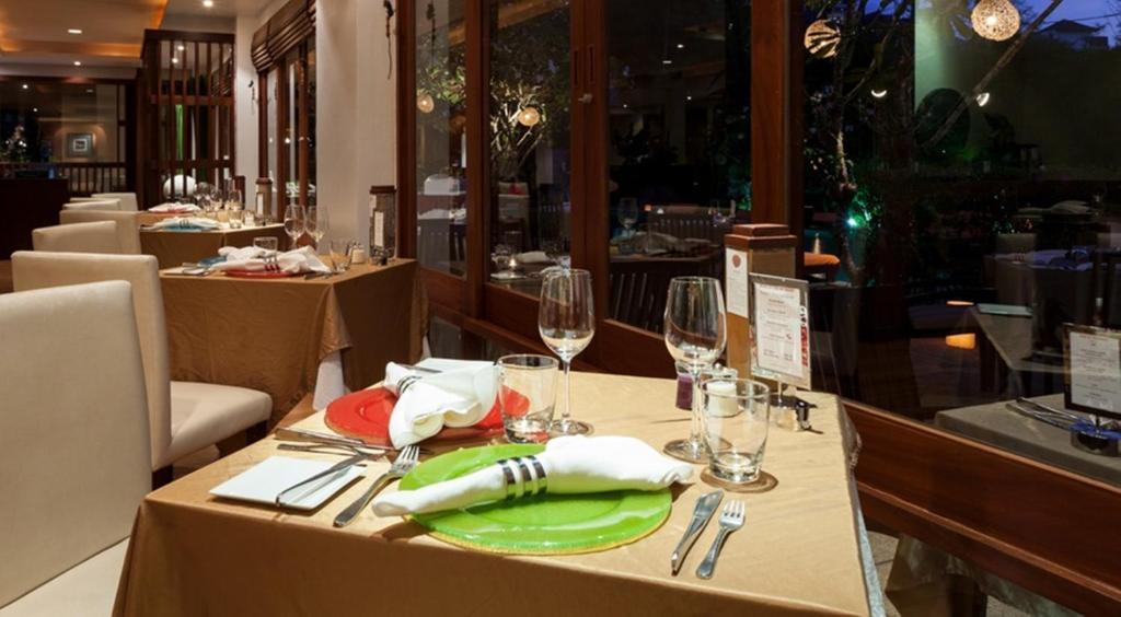 Ayara Hilltops - Adults & Young Adults 16+ Only Phuket Exteriör bild